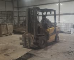Full-service yard
